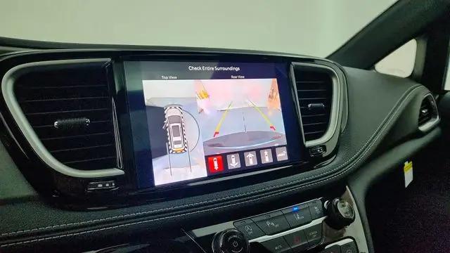 2027 Chrysler Pacifica Limited