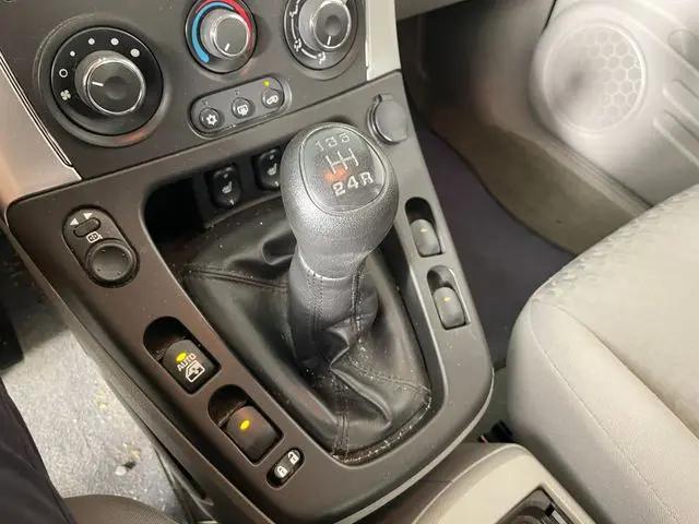 2006 Saturn VUE 4 CYL
