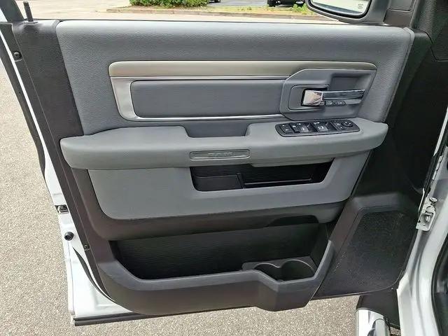 2019 Ram 1500 Classic Big Horn Crew Cab 4x2 6'4" Box