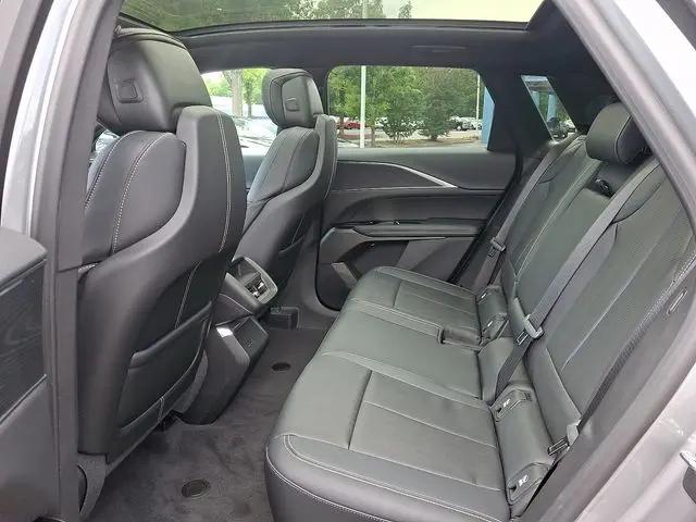 2024 Cadillac iQ Luxury w/1SC