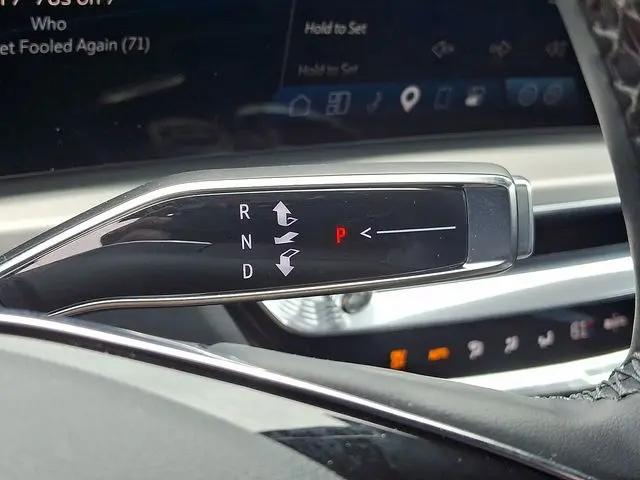 2024 Cadillac iQ Luxury w/1SC