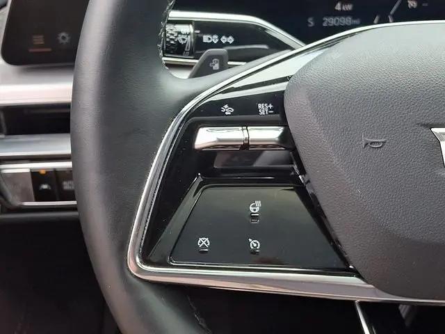 2024 Cadillac iQ Luxury w/1SC
