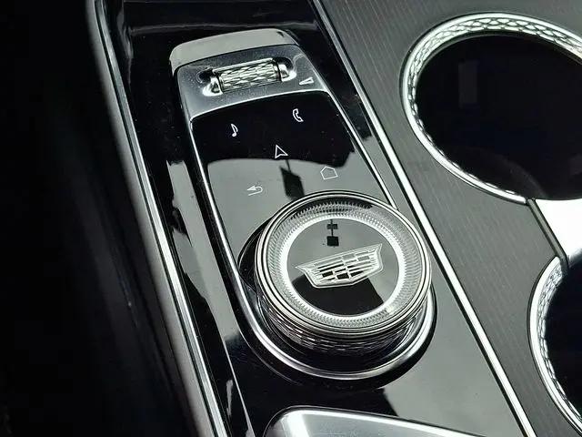 2024 Cadillac iQ Luxury w/1SC
