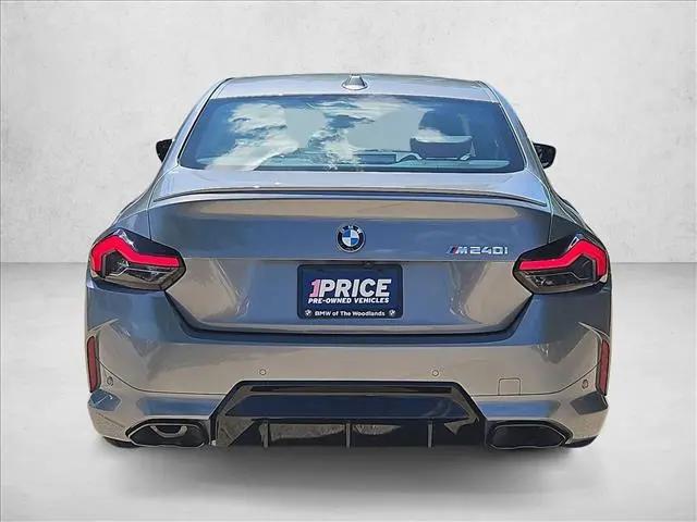 2025 BMW M240 i