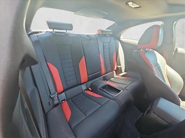 2025 BMW M240 i