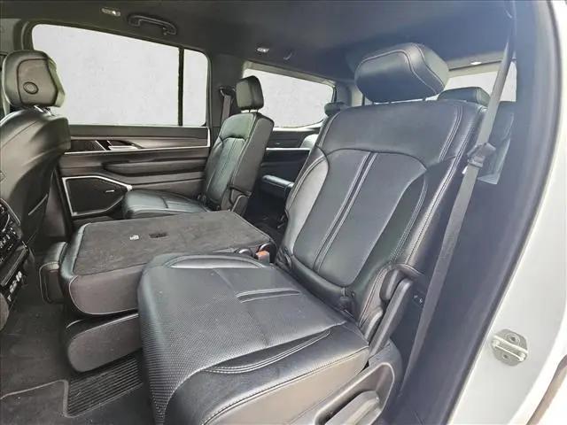 2024 Jeep Wagoneer Series II 4x2