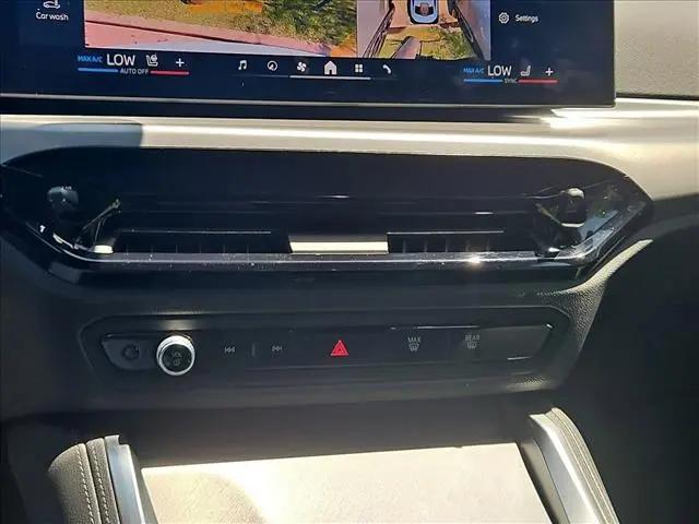 2025 BMW M240 i