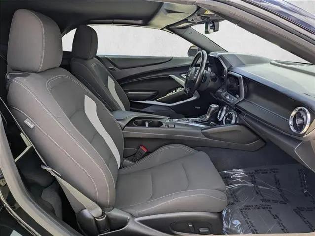 2022 Chevrolet Camaro RWD Convertible 1LT