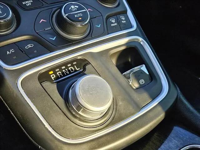 2016 Chrysler 200 C
