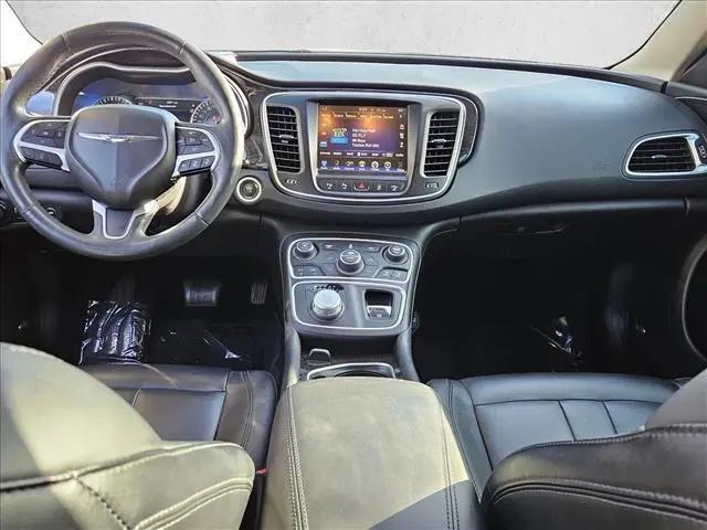 2016 Chrysler 200 C