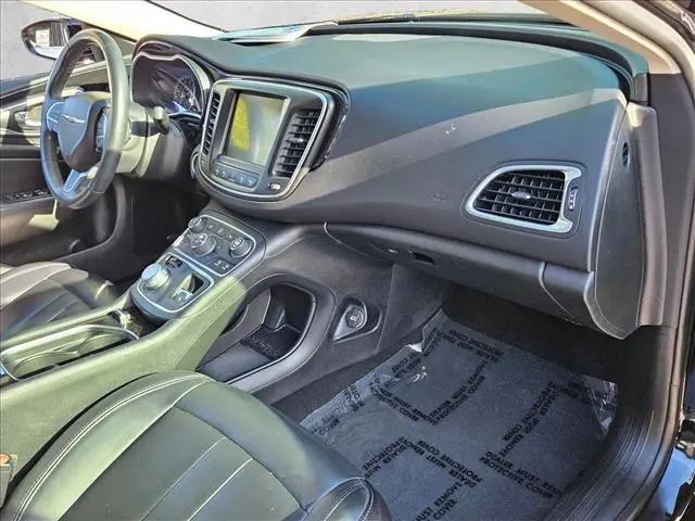 2016 Chrysler 200 C