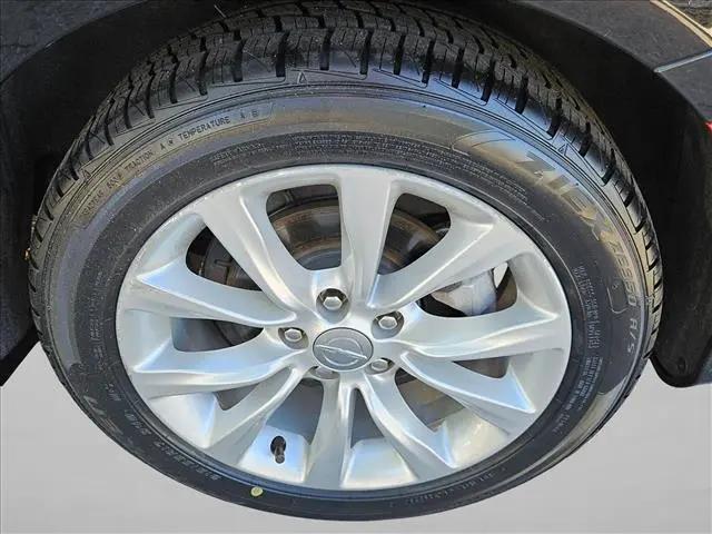 2016 Chrysler 200 C