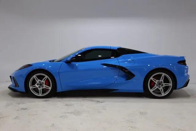 2025 Chevrolet Corvette Stingray RWD Convertible 2LT