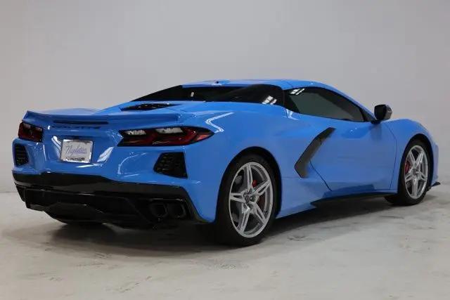 2025 Chevrolet Corvette Stingray RWD Convertible 2LT