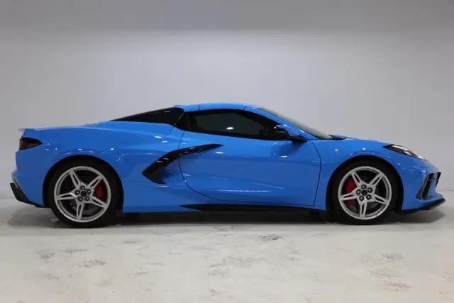 2025 Chevrolet Corvette Stingray RWD Convertible 2LT