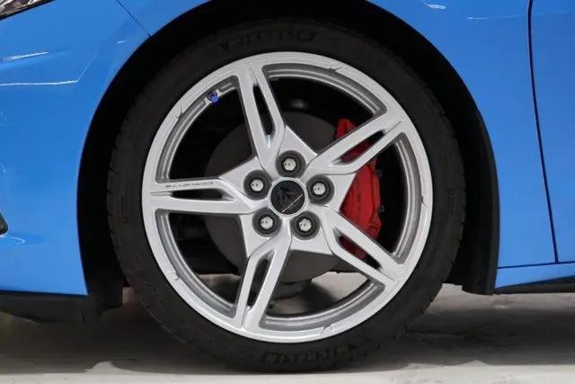 2025 Chevrolet Corvette Stingray RWD Convertible 2LT