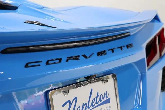 2025 Chevrolet Corvette Stingray RWD Convertible 2LT