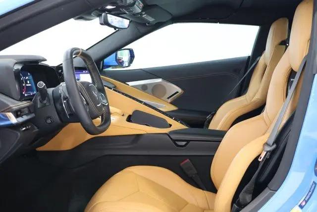 2025 Chevrolet Corvette Stingray RWD Convertible 2LT