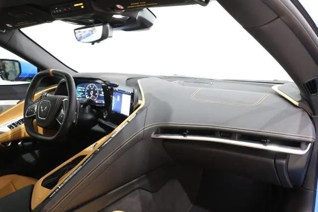 2025 Chevrolet Corvette Stingray RWD Convertible 2LT