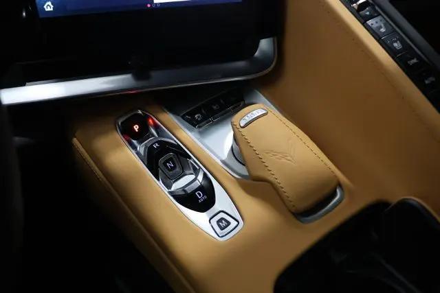 2025 Chevrolet Corvette Stingray RWD Convertible 2LT