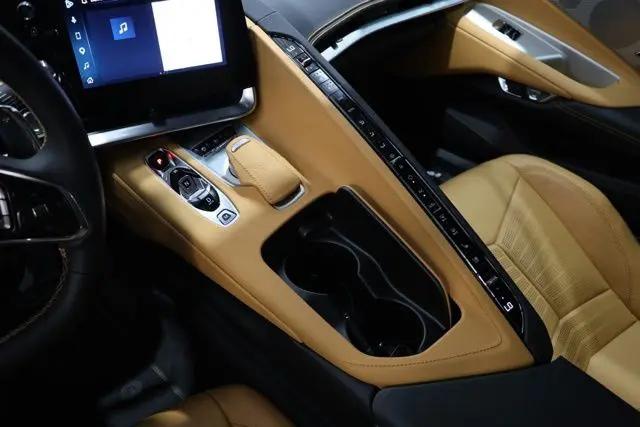 2025 Chevrolet Corvette Stingray RWD Convertible 2LT