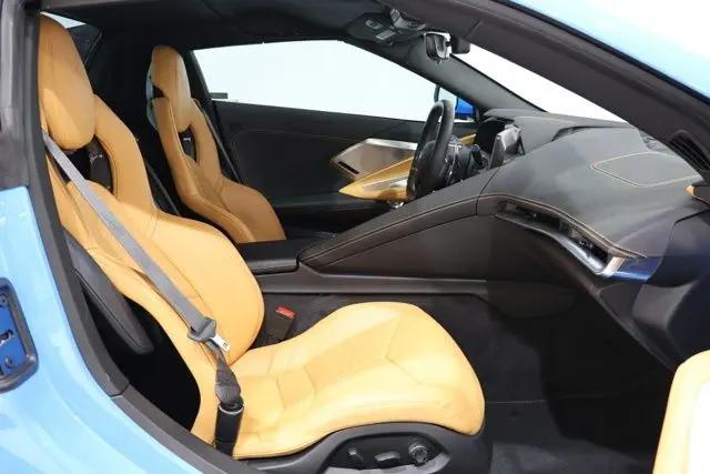 2025 Chevrolet Corvette Stingray RWD Convertible 2LT