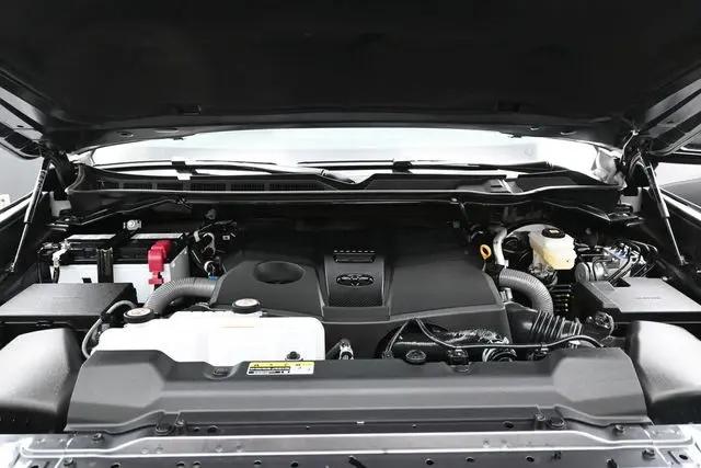 2026 Toyota Tundra SR5 CrewMax 5.5' Bed