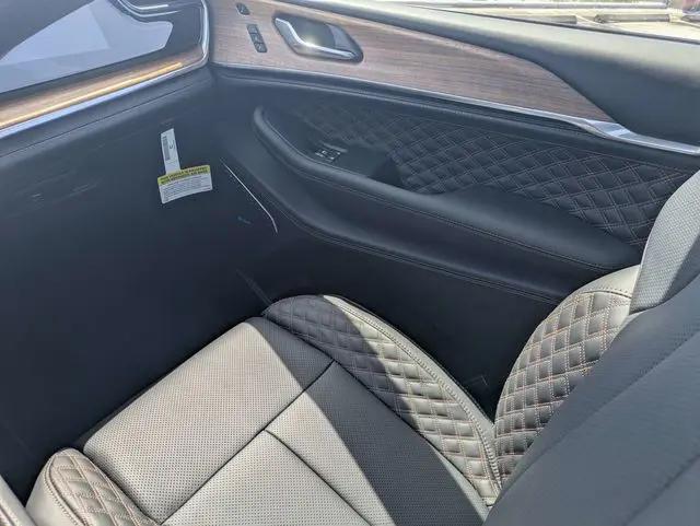 2026 Jeep Grand Cherokee L Summit 4x4