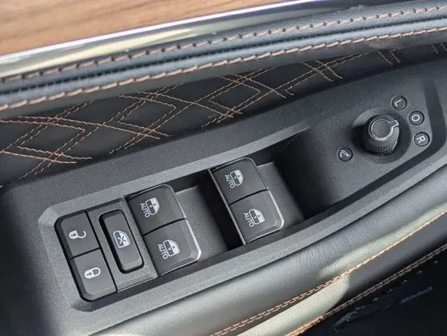 2026 Jeep Grand Cherokee L Summit 4x4