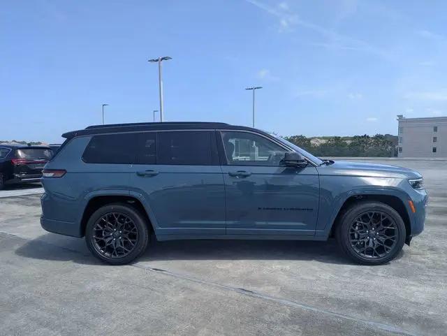 2026 Jeep Grand Cherokee L Summit 4x4