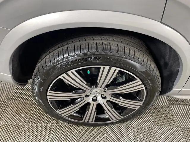 2025 Volvo XC90 Plug-In Hybrid T8 Plus 6-Seater