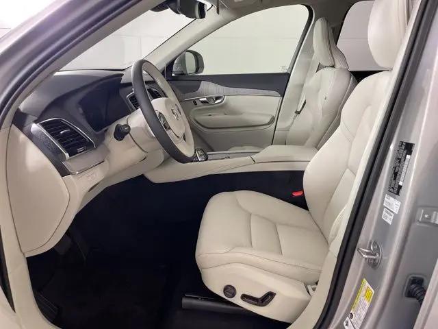 2025 Volvo XC90 Plug-In Hybrid T8 Plus 6-Seater