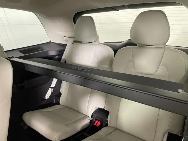 2025 Volvo XC90 Plug-In Hybrid T8 Plus 6-Seater