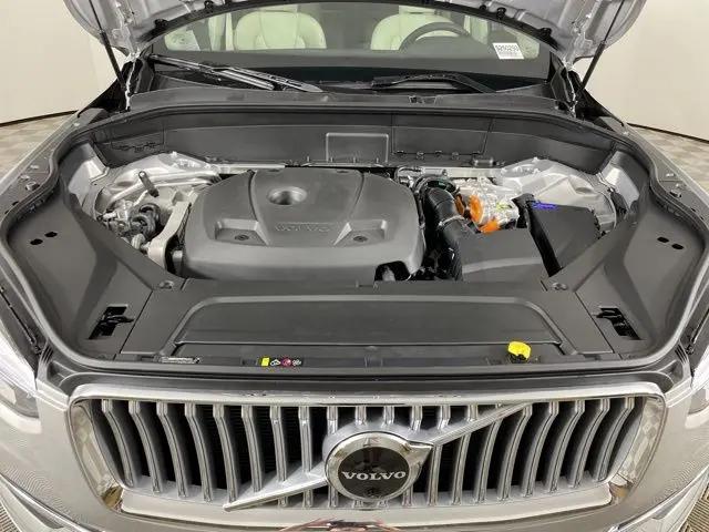 2025 Volvo XC90 Plug-In Hybrid T8 Plus 6-Seater