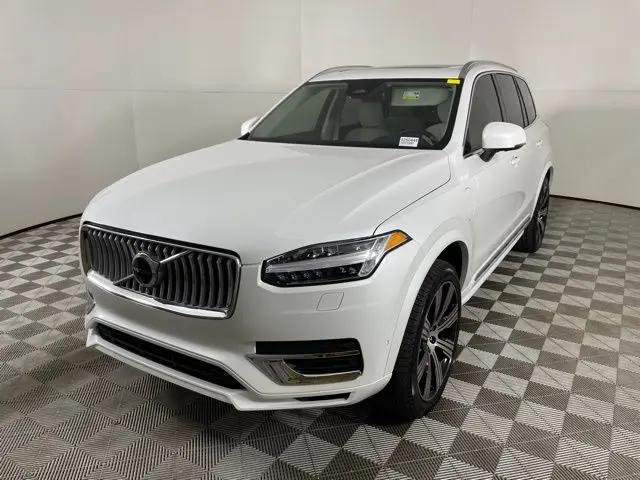 2025 Volvo XC90 Plug-In Hybrid T8 Plus 6-Seater