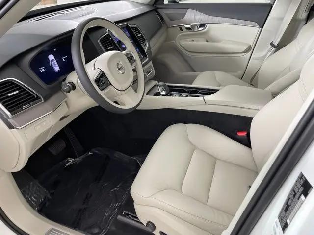 2025 Volvo XC90 Plug-In Hybrid T8 Plus 6-Seater