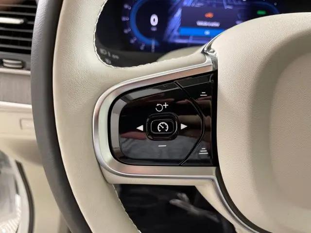 2025 Volvo XC90 Plug-In Hybrid T8 Plus 6-Seater