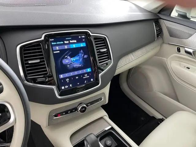 2025 Volvo XC90 Plug-In Hybrid T8 Plus 6-Seater