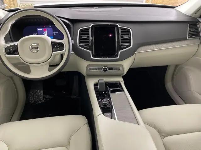 2025 Volvo XC90 Plug-In Hybrid T8 Plus 6-Seater
