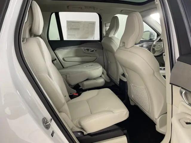 2025 Volvo XC90 Plug-In Hybrid T8 Plus 6-Seater