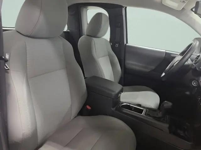 2016 Toyota Tacoma SR