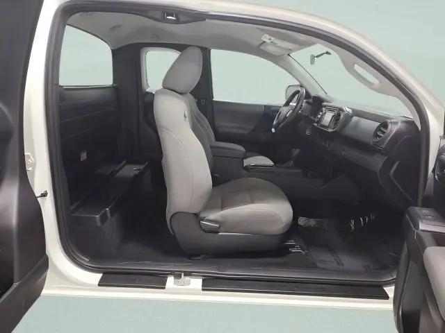 2016 Toyota Tacoma SR