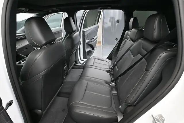 2026 Jeep Cherokee Overland 4x4