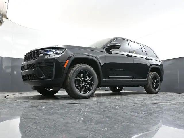 2026 Jeep Grand Cherokee Altitude 4x4