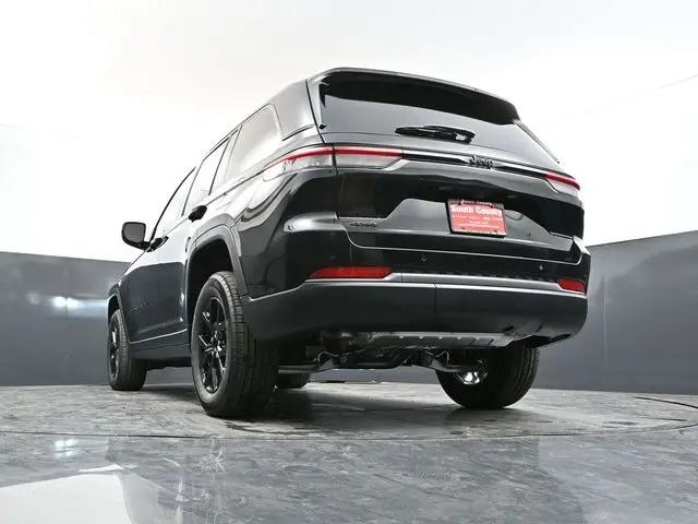 2026 Jeep Grand Cherokee Altitude 4x4