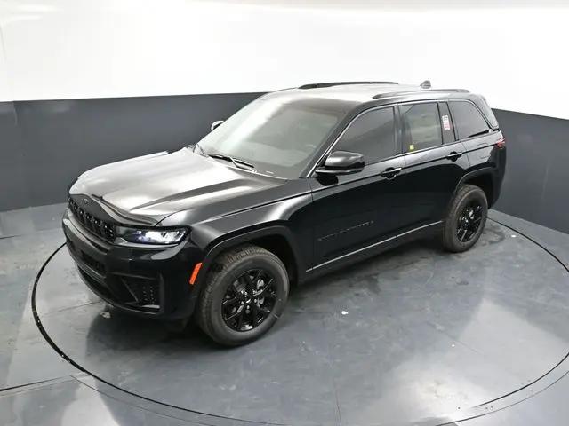 2026 Jeep Grand Cherokee Altitude 4x4