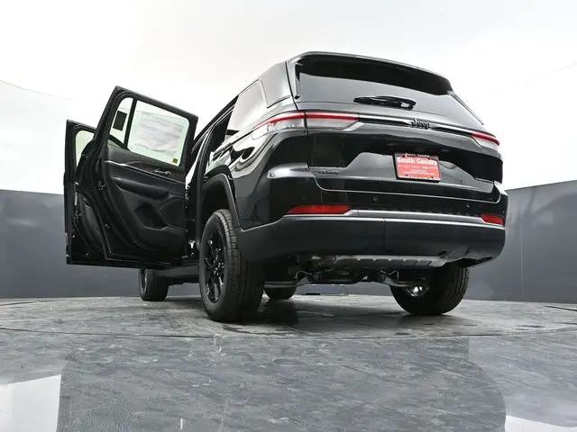 2026 Jeep Grand Cherokee Altitude 4x4