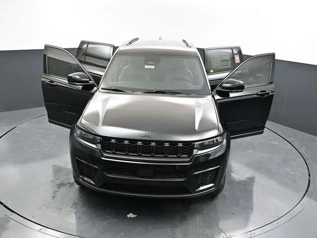 2026 Jeep Grand Cherokee Altitude 4x4