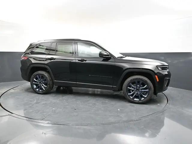 2026 Jeep Grand Cherokee 85th Anniversary Edition