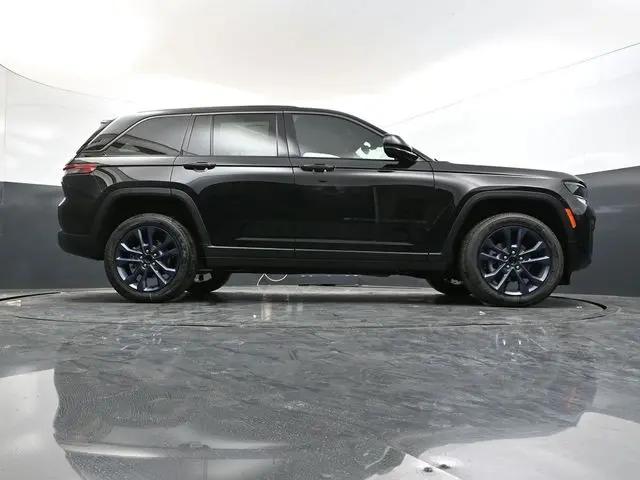 2026 Jeep Grand Cherokee 85th Anniversary Edition
